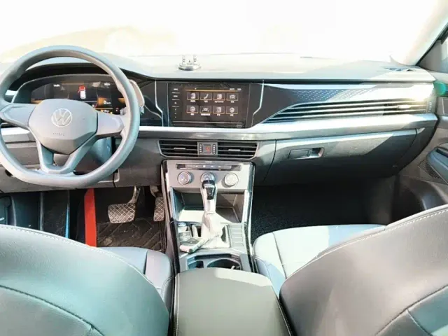 Volkswagen Passat — Фото автомобиля 9