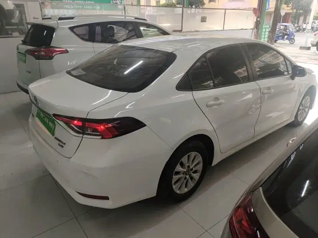 Toyota Corolla — Фото автомобиля 6