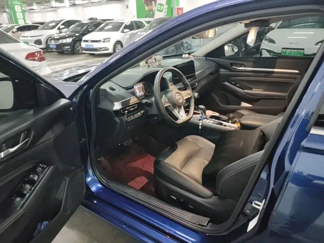 Nissan Teana — Фото автомобиля 12