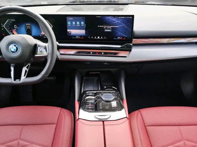BMW i5 — Фото автомобиля 8