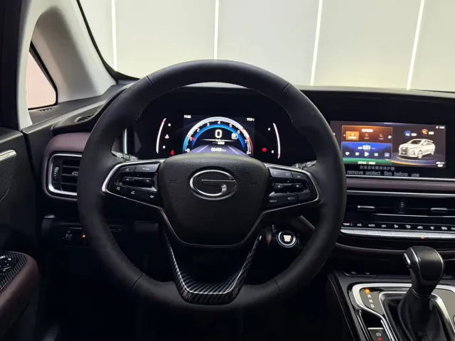 GAC Trumpchi M6 — Фото автомобиля 10
