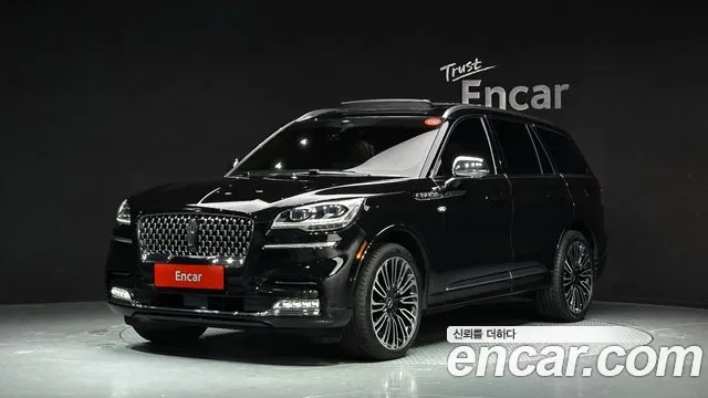 Фотография автомобиля — Lincoln Aviator