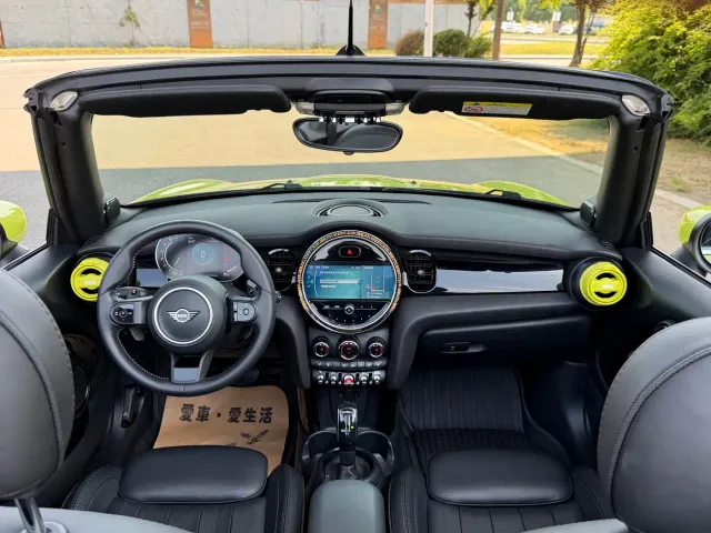 MINI Hatch — Фото автомобиля 11