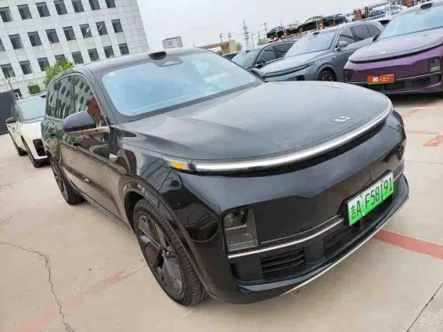 Li Auto L9 — Фото автомобиля 4