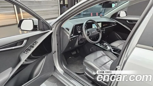 Kia Niro Niro (New) — Фото автомобиля 15