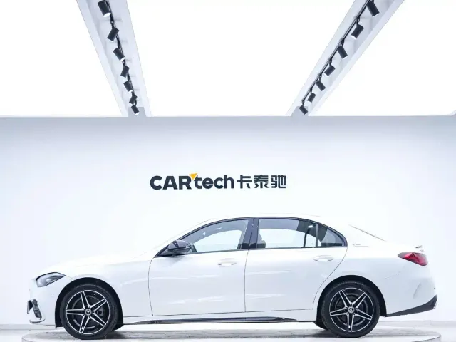 Mercedes-Benz C-Class — Фото автомобиля 4