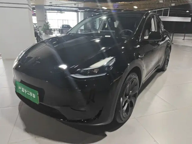 Фотография автомобиля — Tesla Model Y