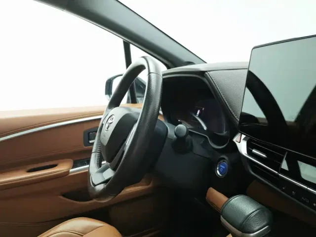 Toyota Sienna — Фото автомобиля 22