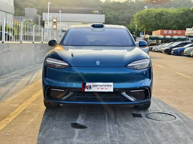 Aito M6 — Фото автомобиля 2