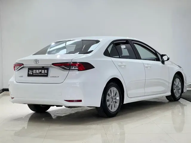 Toyota Corolla — Фото автомобиля 4