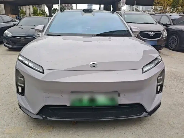 Nio ET5 — Фото автомобиля 2