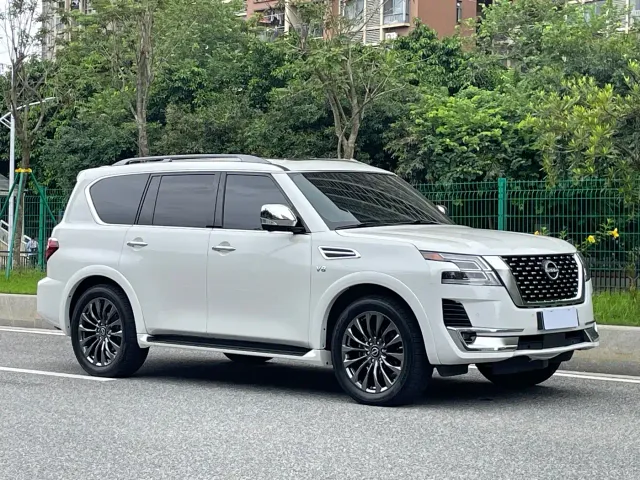 Nissan Patrol — Фото автомобиля 4