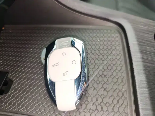 GAC Trumpchi GS8 — Фото автомобиля 8