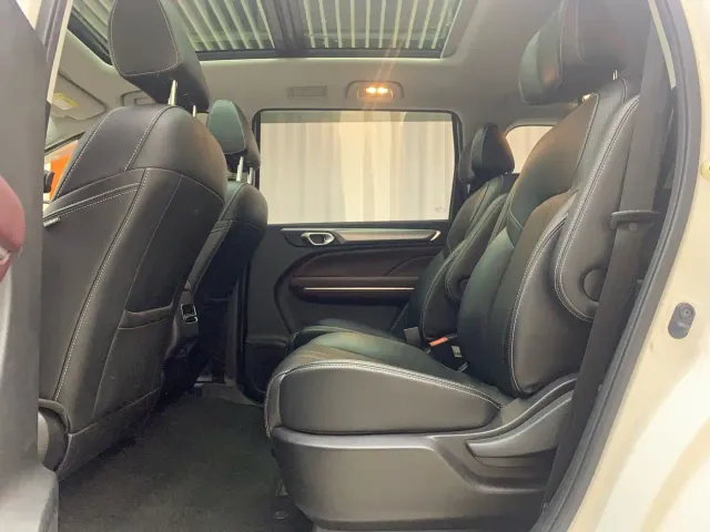 GAC Trumpchi M6 — Фото автомобиля 10