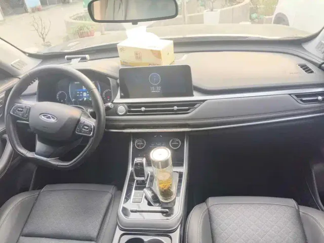 Chery Tiggo 8 — Фото автомобиля 12