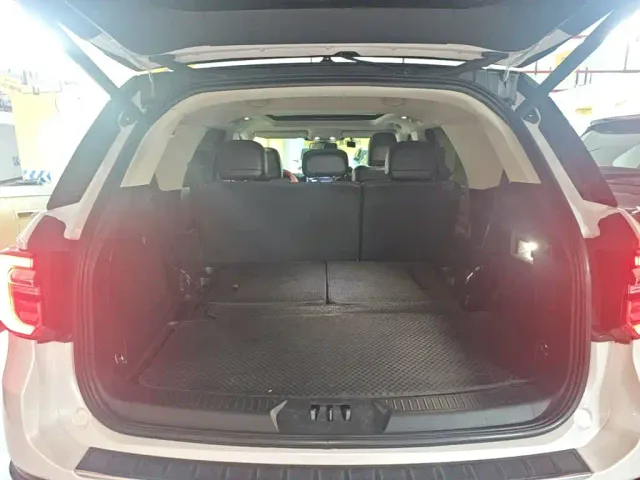 Ford Explorer — Фото автомобиля 18