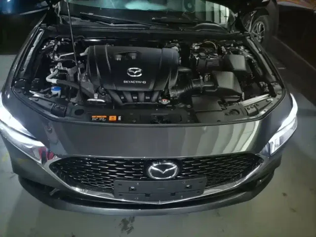Mazda Axela — Фото автомобиля 19