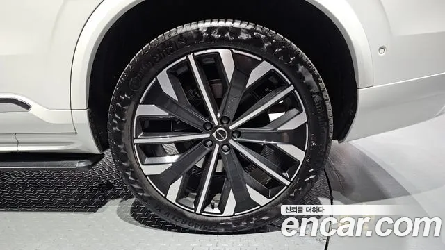 Volvo XC90 Generation 2 — Фото автомобиля 21
