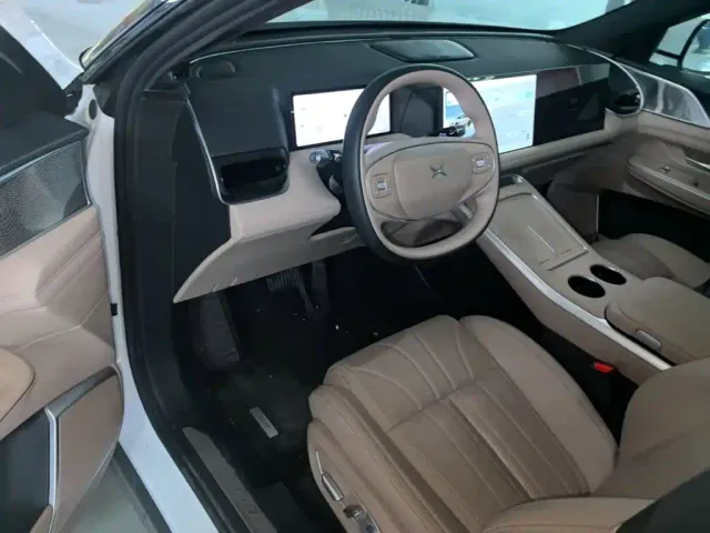 Xpeng G9 — Фото автомобиля 15