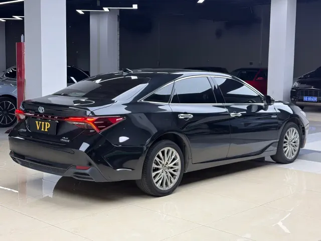 Toyota Avalon — Фото автомобиля 6
