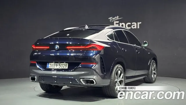 BMW X6 — Фото автомобиля 2