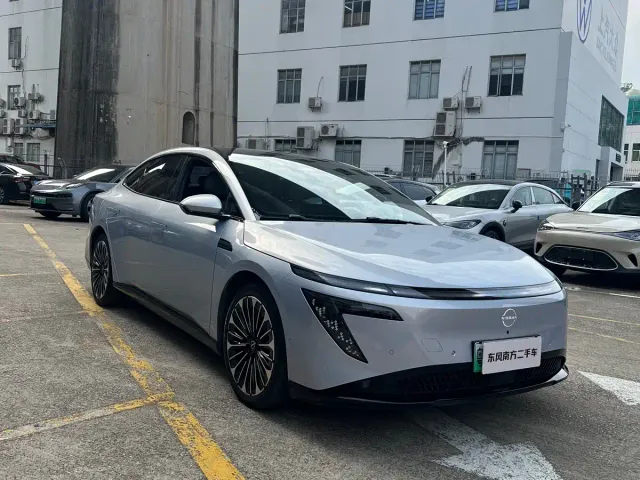 Фотография автомобиля — Nissan N7