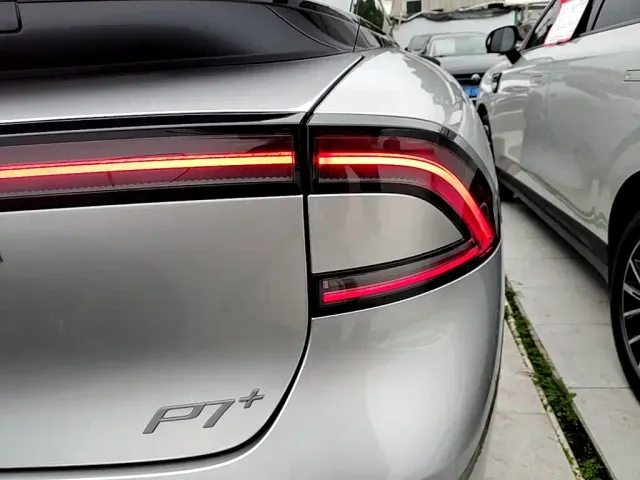 Xpeng P7+ — Фото автомобиля 7