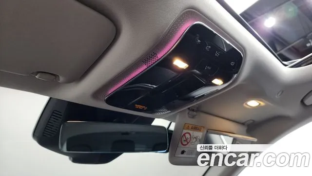 Mercedes-Benz E-Class — Фото автомобиля 25