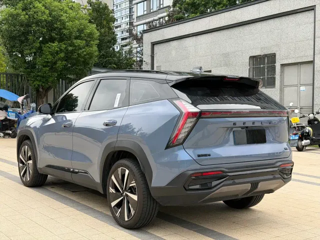 Geely Boyue L — Фото автомобиля 12