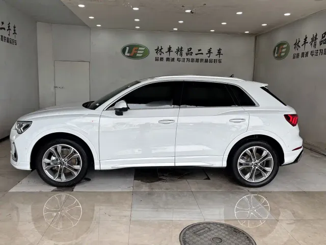 Audi Q3 — Фото автомобиля 4