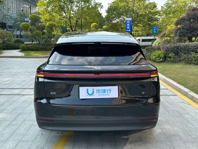 Li Auto i6 — Фото автомобиля 6