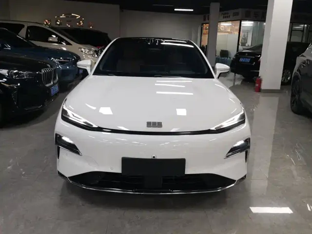 Geely Galaxy Xingyao 8 — Фото автомобиля 2