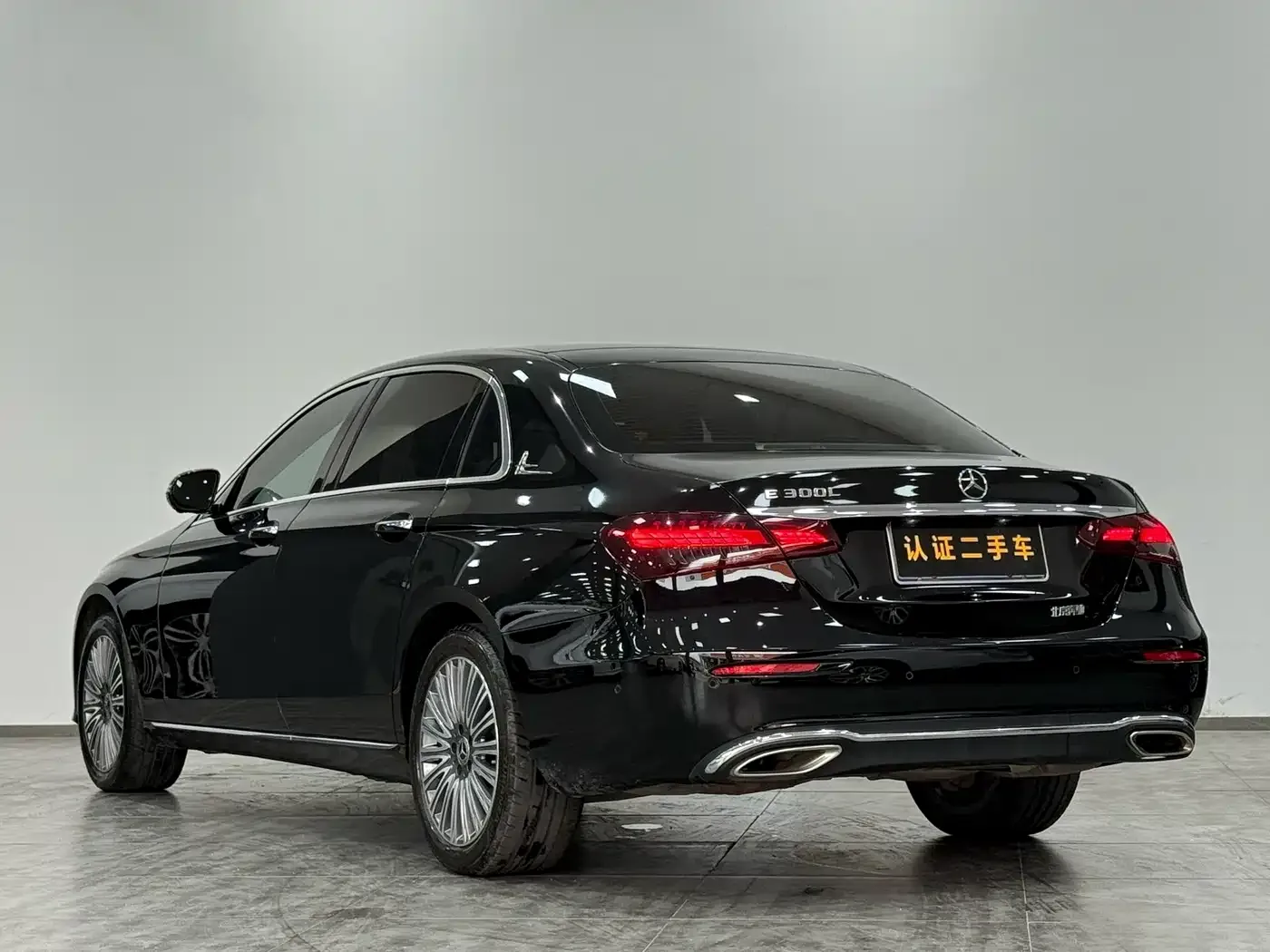 Mercedes-Benz Mercedes-Benz E-Class 2022 E 300 L Luxury — Фото автомобиля 19