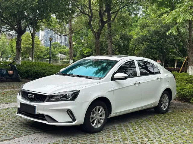 Фотография автомобиля — Geely Emgrand