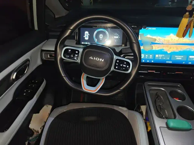 GAC Aion Y — Фото автомобиля 11