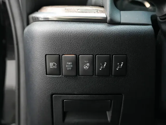 Toyota Alphard — Фото автомобиля 15