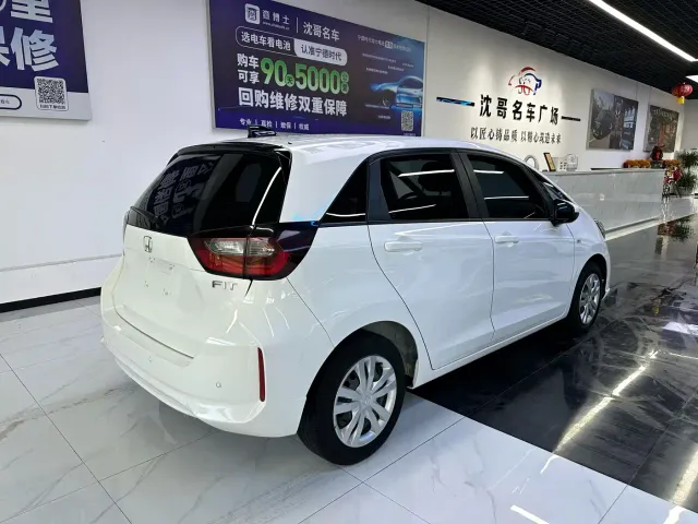 Honda Fit — Фото автомобиля 9