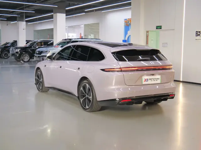 Nio ET5 Touring — Фото автомобиля 6