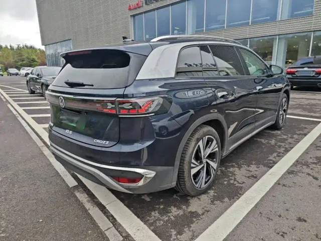 Volkswagen ID.6 Crozz — Фото автомобиля 4