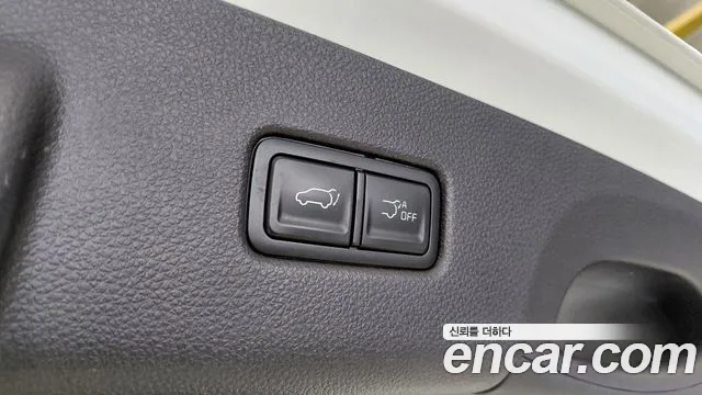 Kia Carnival Generation 4 — Фото автомобиля 22