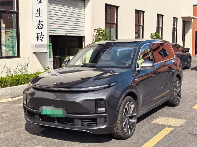 Фотография автомобиля — Li Auto L9