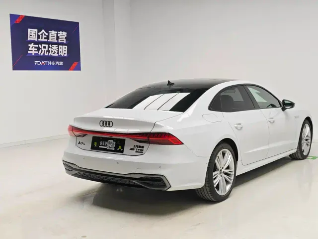 Audi A7L — Фото автомобиля 4