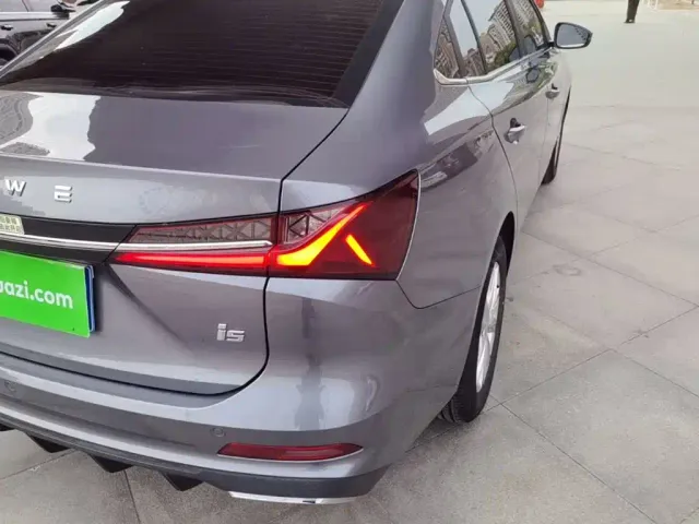 Roewe i5 — Фото автомобиля 7