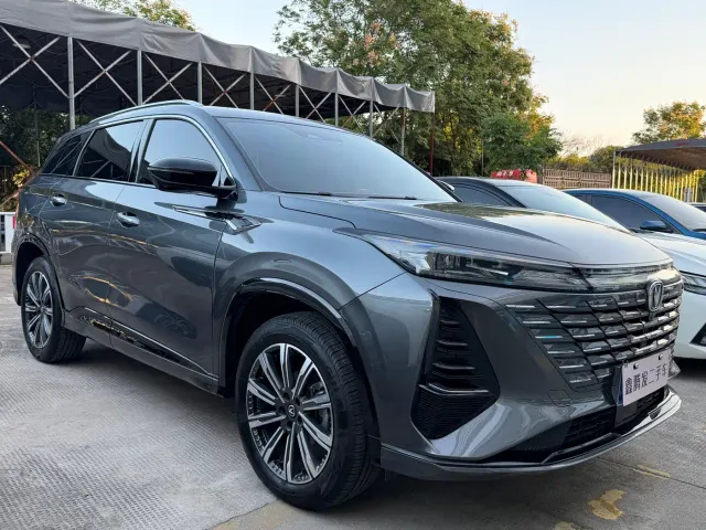 Changan CS75 Plus — Фото автомобиля 3