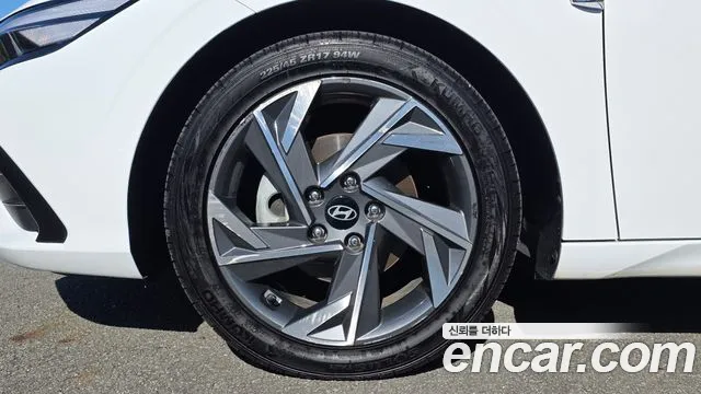 Hyundai Avante — Фото автомобиля 5