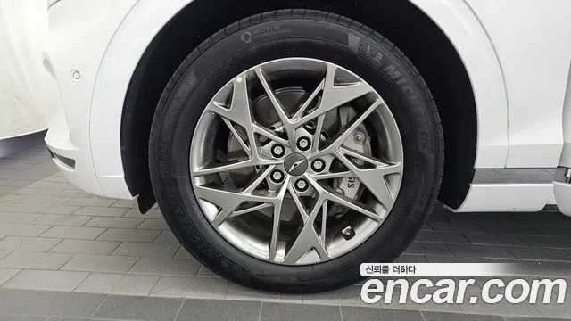 Genesis GV70 — Фото автомобиля 5