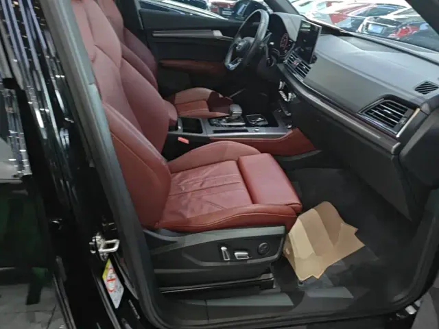 Audi Q5L — Фото автомобиля 24