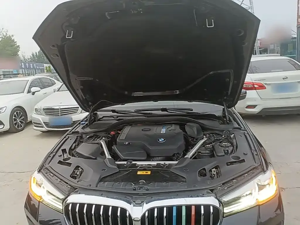 BMW BMW 5 Series New Energy 2022 Facelift 535Le M Sport Package — Фото автомобиля 19