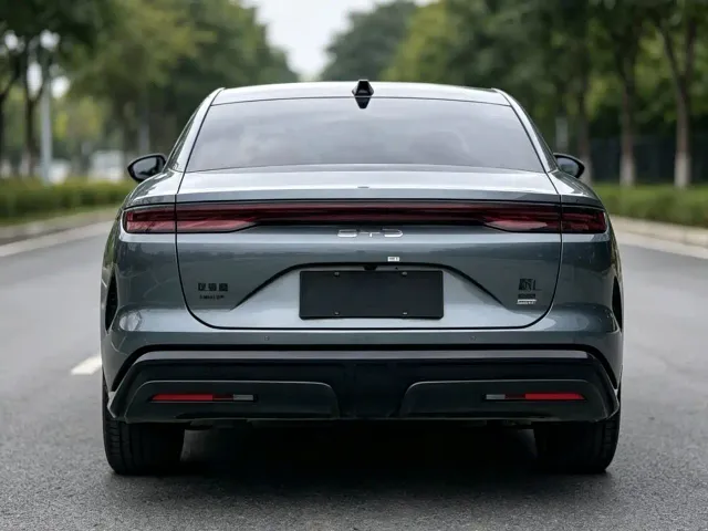 BYD Han L — Фото автомобиля 5