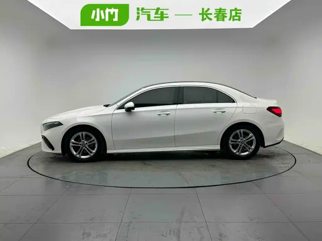 Mercedes-Benz A-Class — Фото автомобиля 3